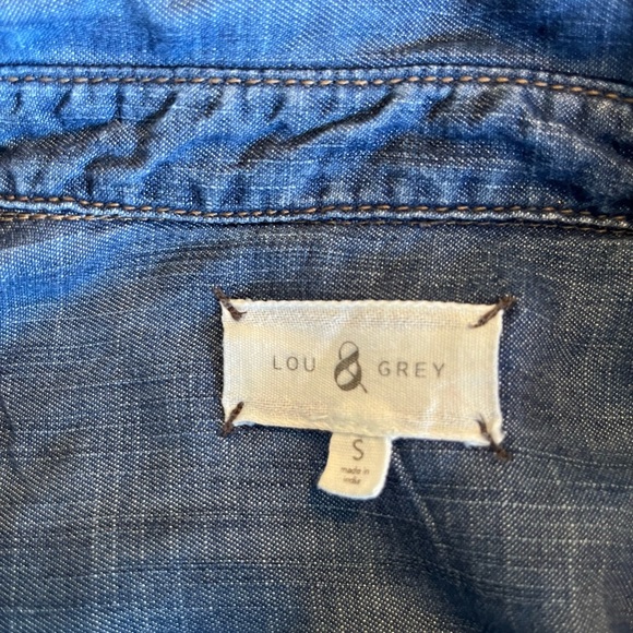 Lou & Grey Partial Button Denim/Chambray Shirt Size Small - Picture 10 of 10